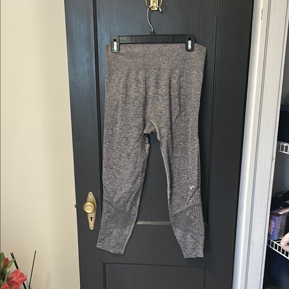 PINK Victoria's Secret Gray Leggings Soft Stretchy Bottoms